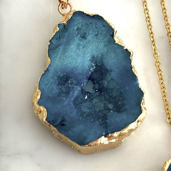 Unique Raw Blue Agate or Quartz Pendant Necklace — Gilded Edge & Gold Tone Chain - Picture 5 of 7